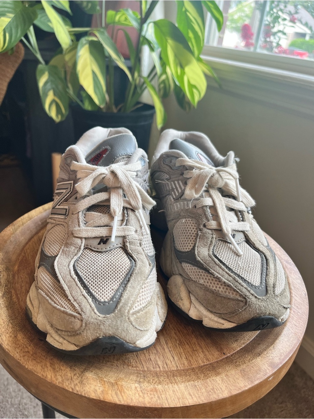 👟 New Balance 9060 - Men’s Size 4, Women’s Size 5.5, Kids Size 4